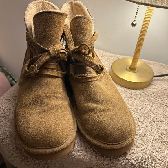 Bearpaw Zora 8 - Picture 3 of 11